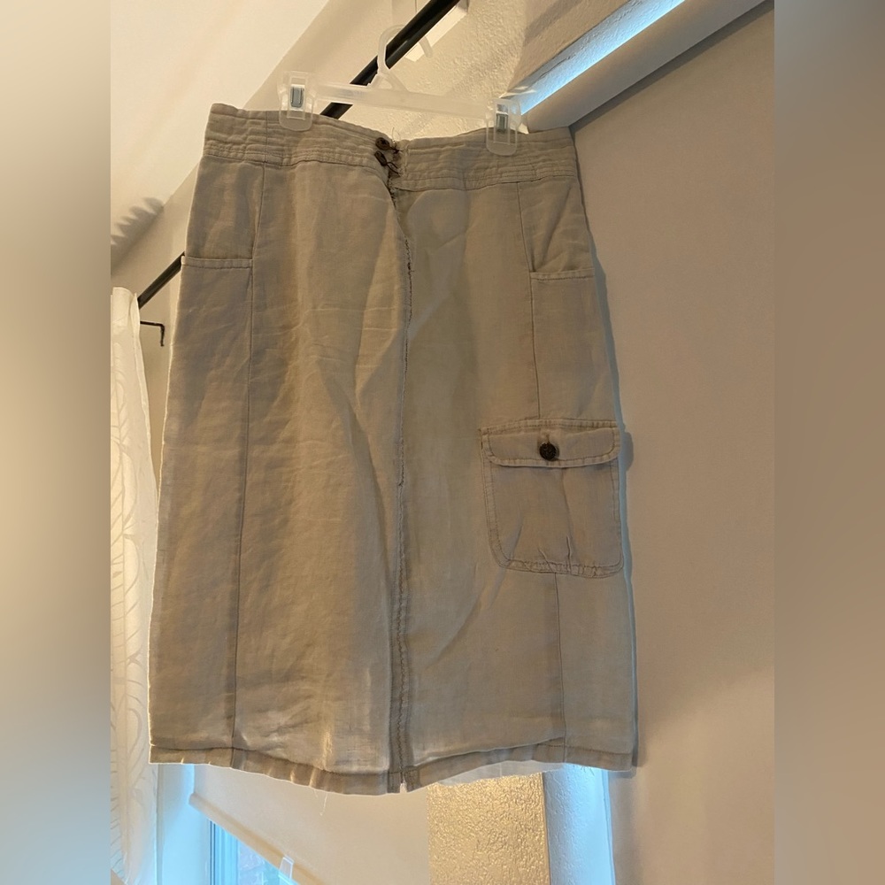 Skirt - Picture 2 of 3
